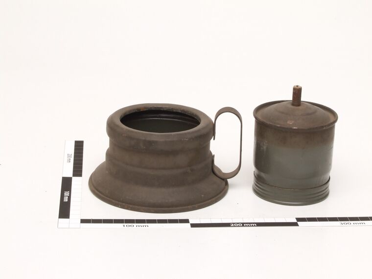 Karbidlampe, runder Sockel mit Henkel