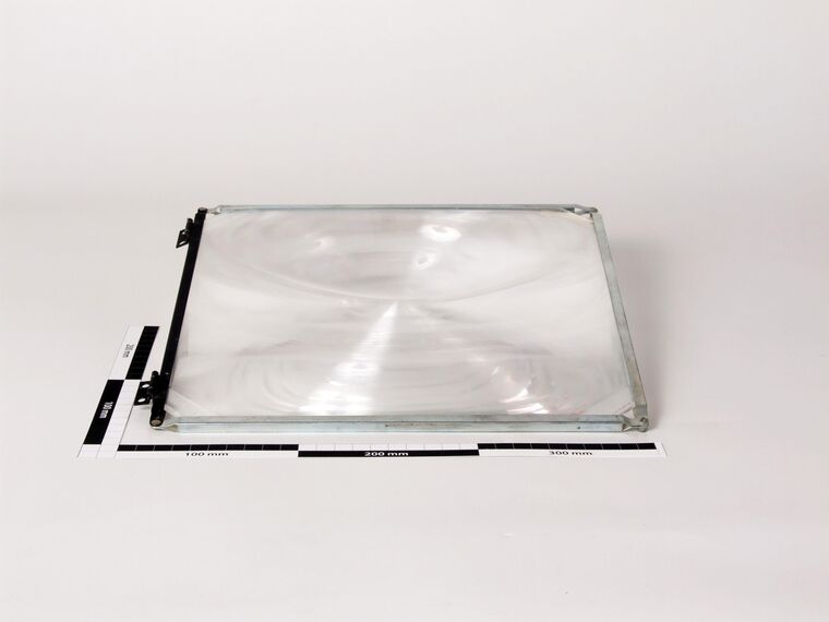 Vergrößerungslinse mit Aluminiumfassung