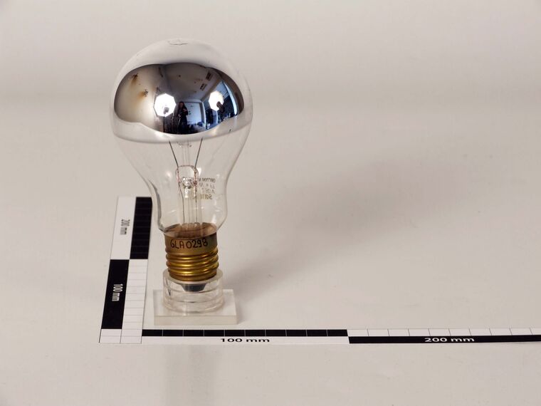 Glühlampe, kuppenverspiegelt, 100 W, birnenförmig