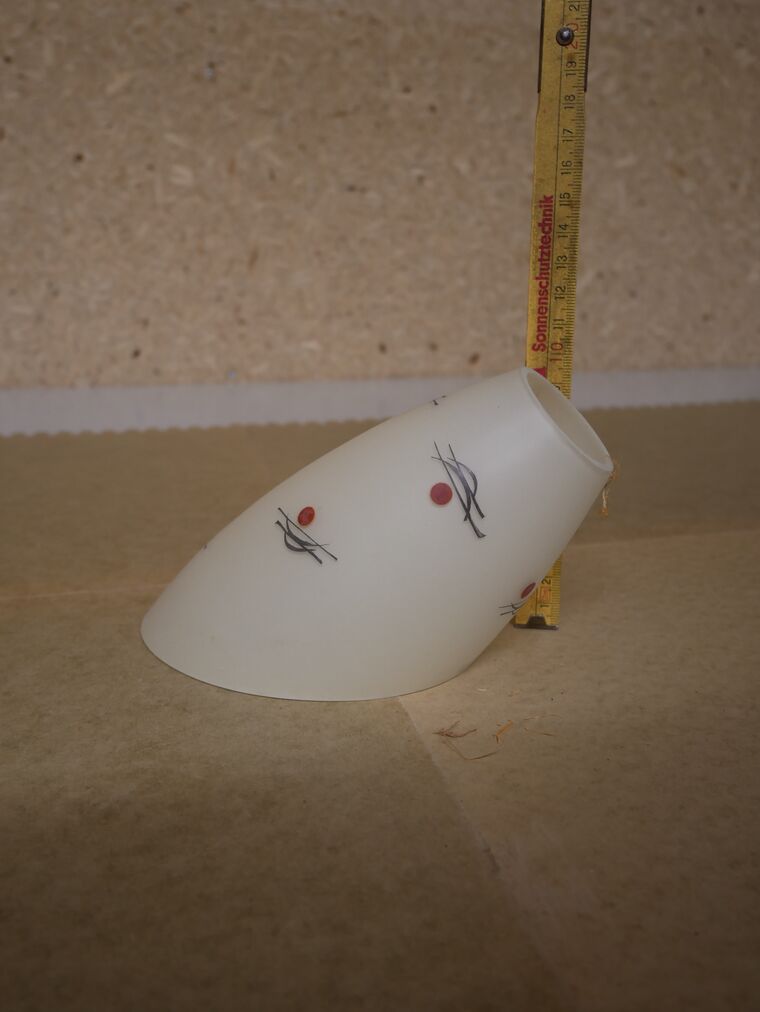 Glasschirm aus beige-milchigem Glas