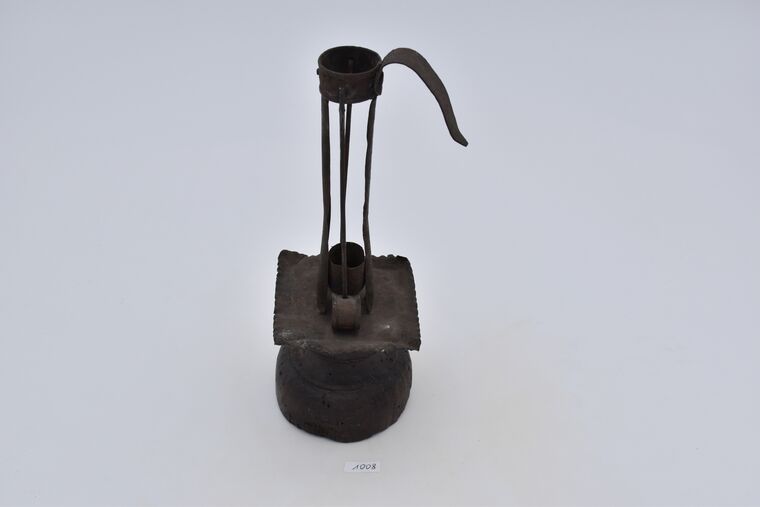 Höhenverstellbarer Kerzenhalter mit Tropfschale
