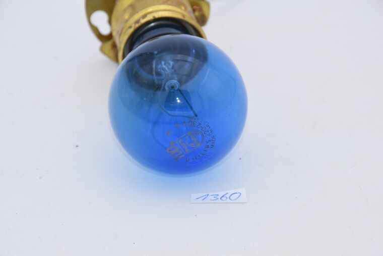 Lampenbirne mit Fassung, Blauer Kolben