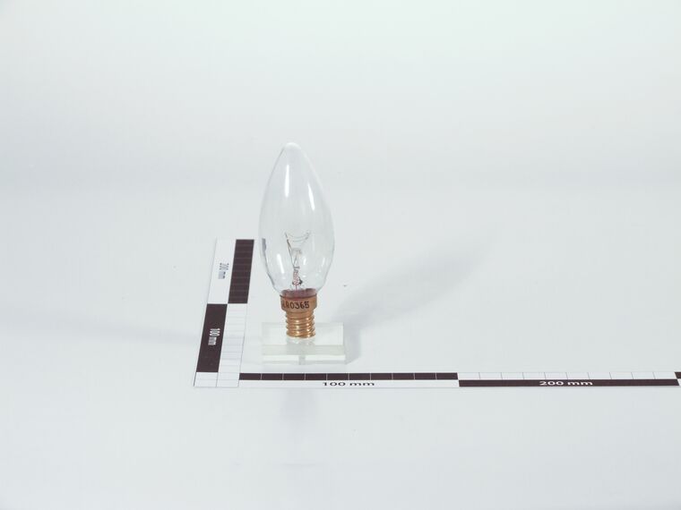 Glühlampe 15W 220V kerzenförmig