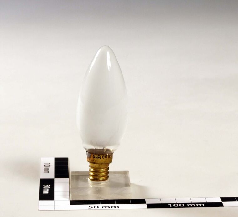 Glühlampe 25W / 235V, kerzenförmig