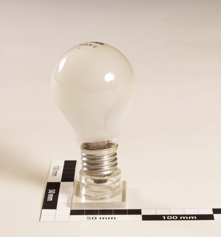 Glühlampe 15W 220V, birnenförmig