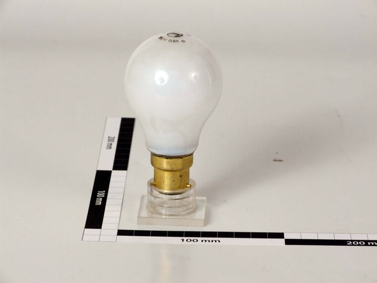 Glühlampe 150V 0,5A