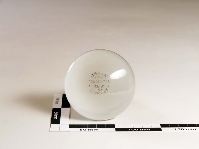 Glühlampe 220 Volt 100 Watt Osram Concentra