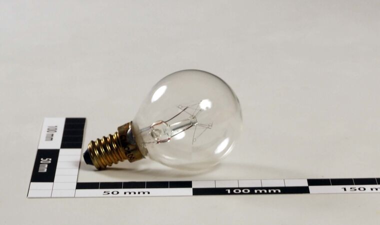 Glühlampe 15W / 235V