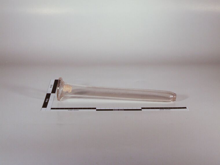 Glasbehälter in Reagenzglasform
