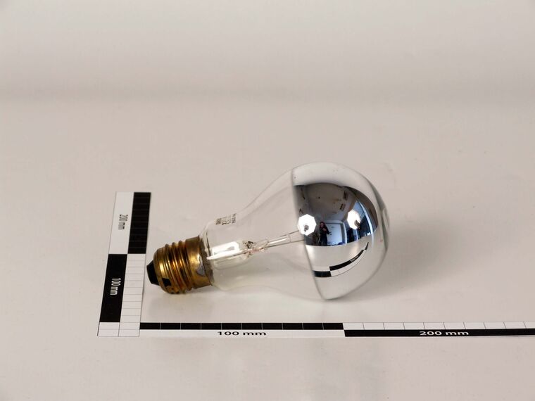Glühlampe, kuppenverspiegelt, 100 W, birnenförmig