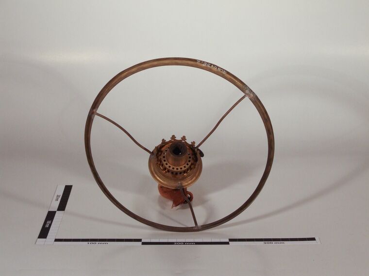Lampenschirm mit Messinghalter