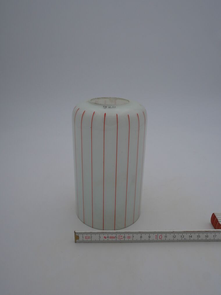 Leuchtenschirm in Zylinderform
