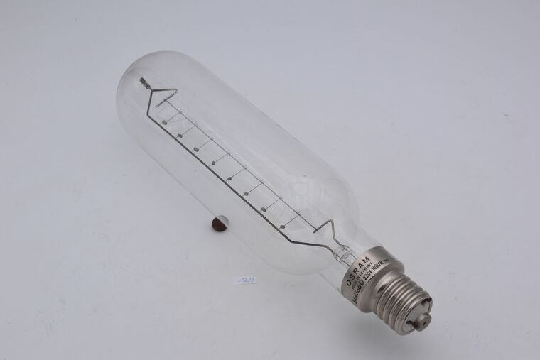Große Glühlampe mit Wolframfaden