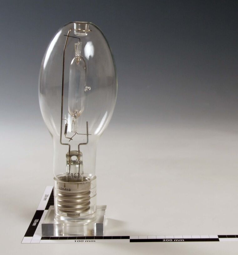Halogen-Metallhalogenlampe mit E40 Schraubsockel