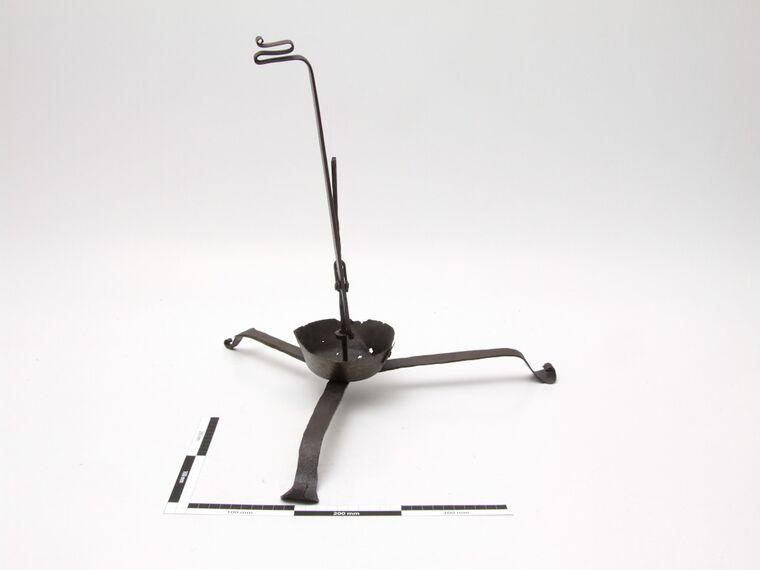 Kienspanhalter aus Metall, dreibeinig