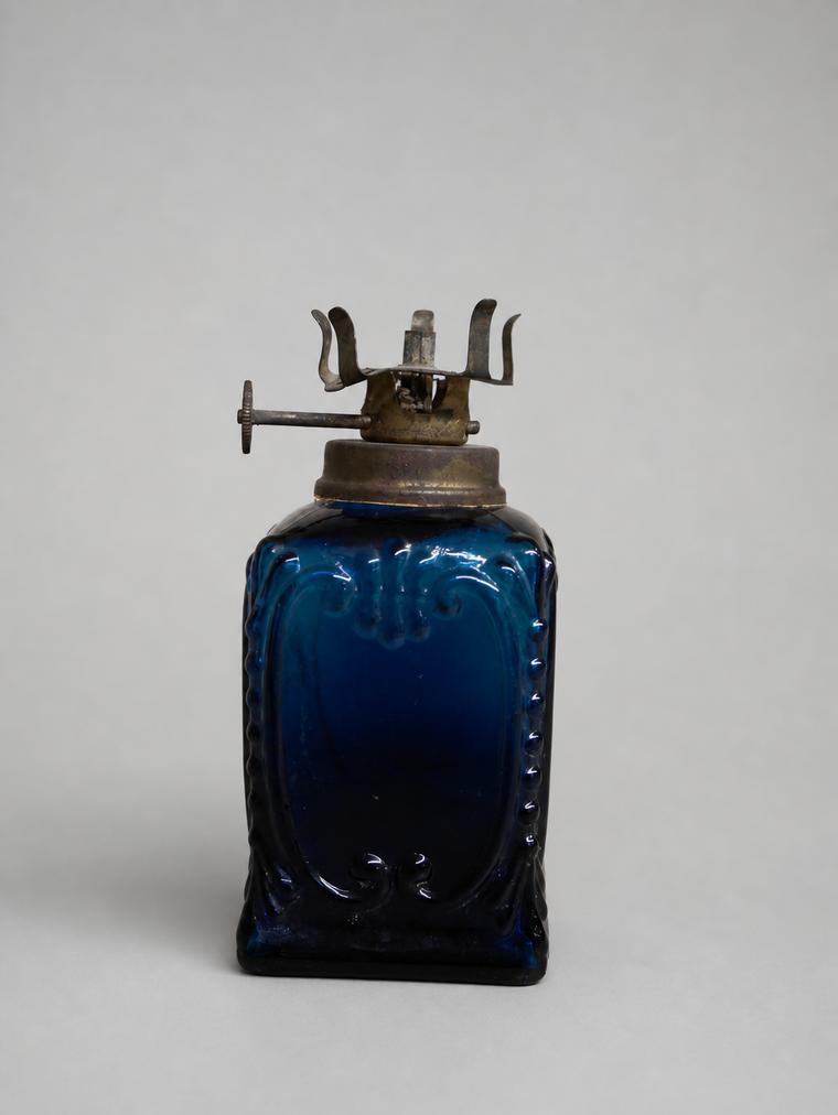 Kleine Petroleumstandlampe