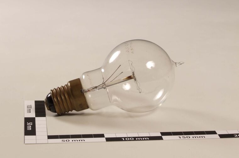 Glühlampe 60W 220V kugelförmig