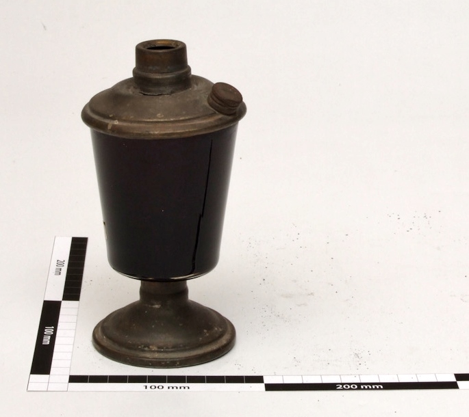 Petroleumlampe ohne Brenner